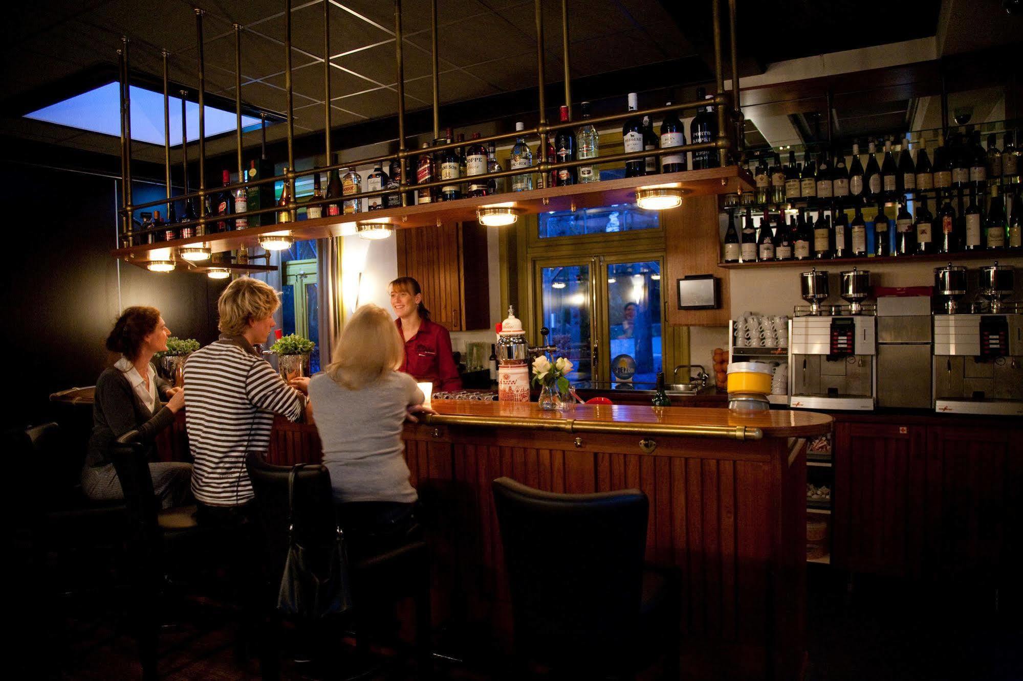 Hotel-Restaurant Het Rechthuis Muiderberg Extérieur photo