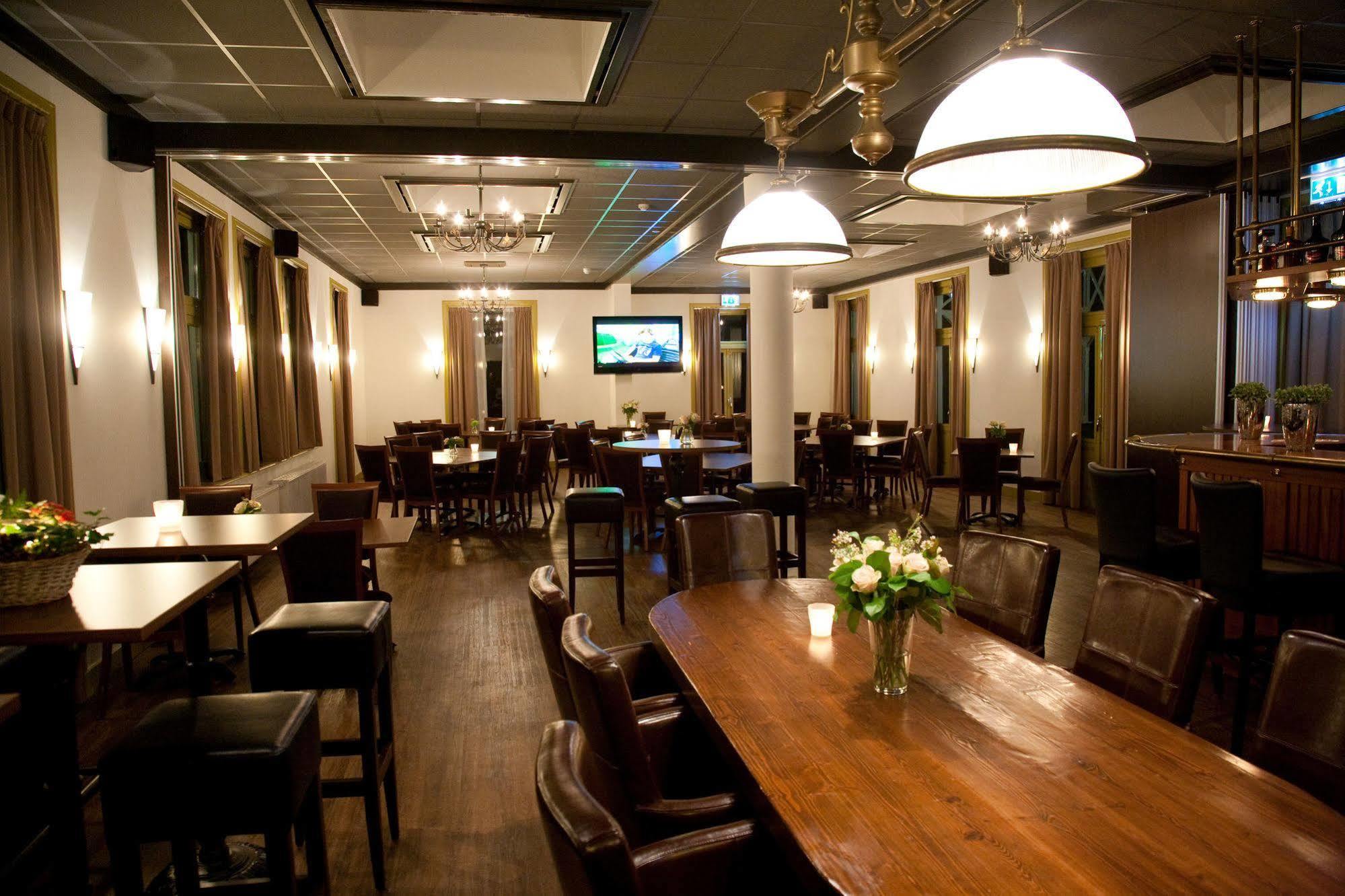 Hotel-Restaurant Het Rechthuis Muiderberg Extérieur photo